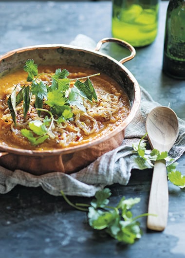 Dal with curry spices